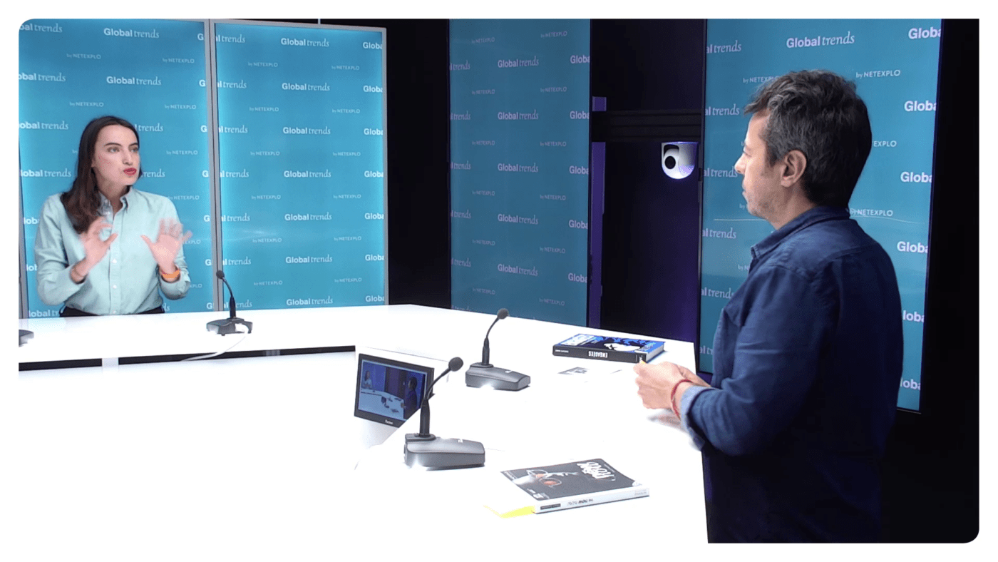 exemple d'une réalisation avec deux intervenants au studio vidéo le 264 à paris 8